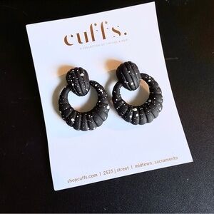 Cuffs Black/White Earrings